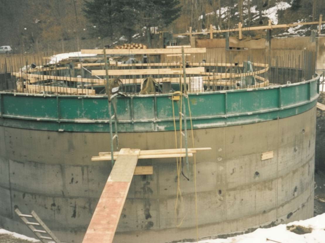 Betonieren des Faulbehälters 1 im Februar 1991