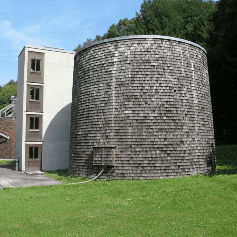 Schlammspeicherbehälter mit Faulturm-Aufgang